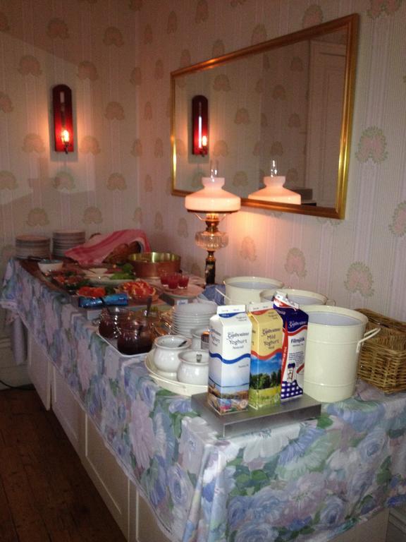 Floras Tradgard Guesthouset