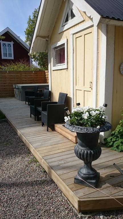 Guesthouset Floras Tradgard
